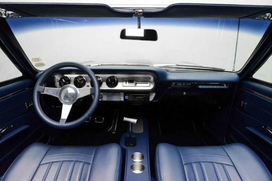  Pontiac GTO Convertible 1965 года  (фото 17 из 44)